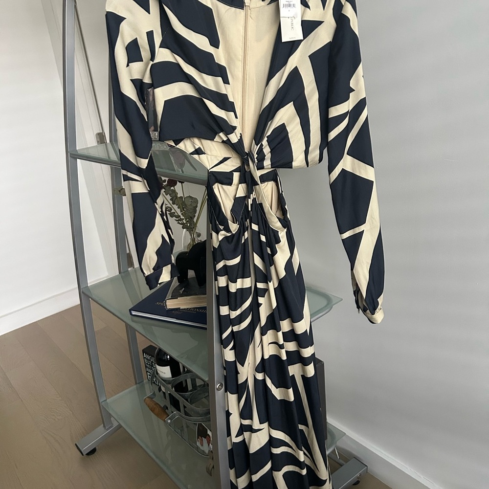 Banana Republic Factory Navy and Cream Midi Dress
